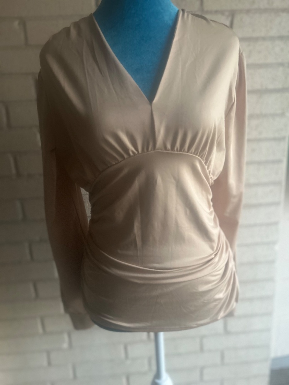 Blouse - Picture 2 of 3